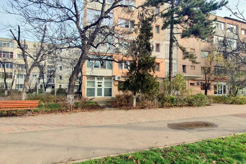 Apartament cu 2C conf1 in Podul Ros la bulevard, liber! - 1