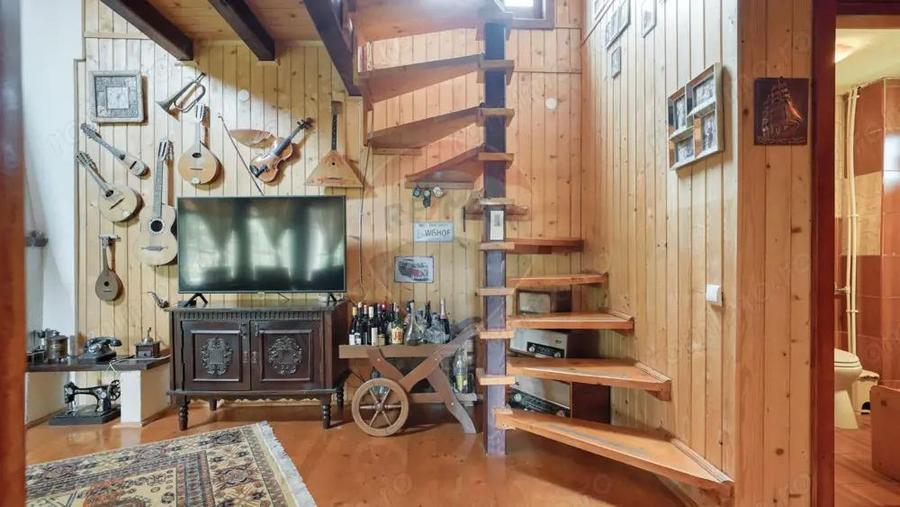 Casa / Vila de vacan?a ideala in satul Drumul Carului, zona Moieciu - 11