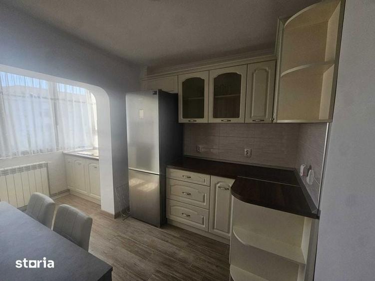 Inchiriez apartament 3 camere PB Decebal - 1