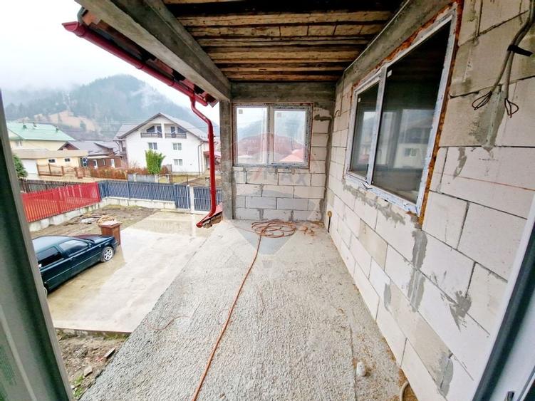 Casă / Vilă la munte - 38