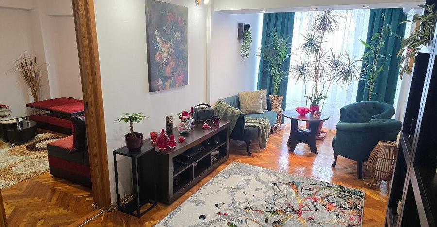 Vand apartament 3 cam. Deva, etaj 1, bloc din anul 2000, 157 mp, BOXA - 9