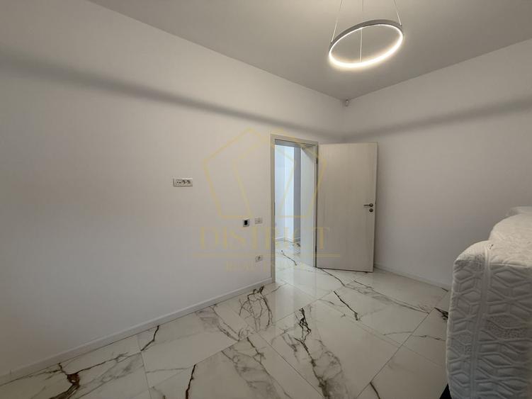 Duplex despartit prin garaj cu 5 camere  |  Dumbravita - 12