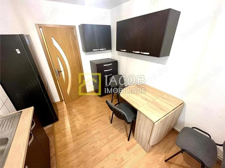 Apartament, str. Bicaz, 3 camere decomandate, etaj 1 - 11