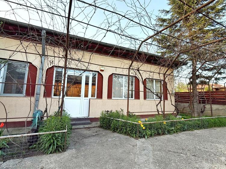Casa pe parter | 4 camere | Teren 926mp | Asfalt - 1