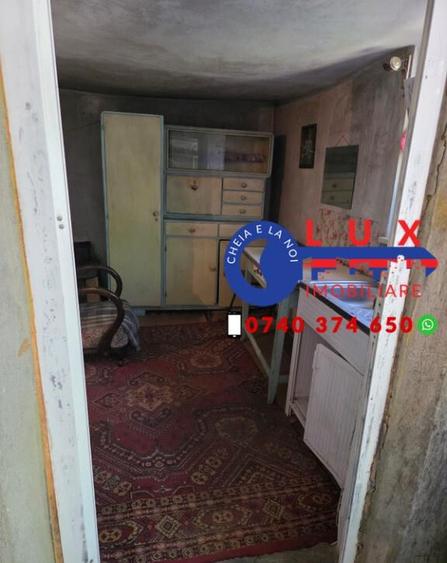 ID 6690 Casa de vanzare in Zona Pia?a Noua - 2