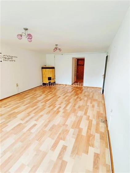 Spatiu Pretabil Servicii, Zona Castelului Spatiu Pretabil Servicii, Zona Castelului