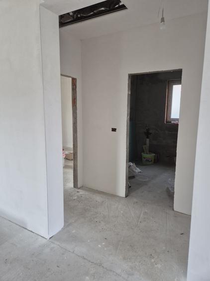 Casă cu 4 camere în Sânleani