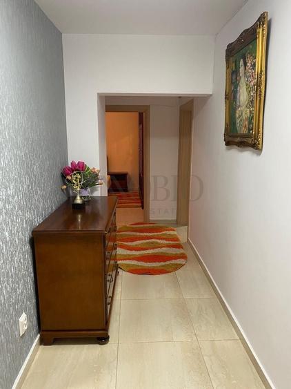 Apartament cu 3 camere decomandat în Panduri