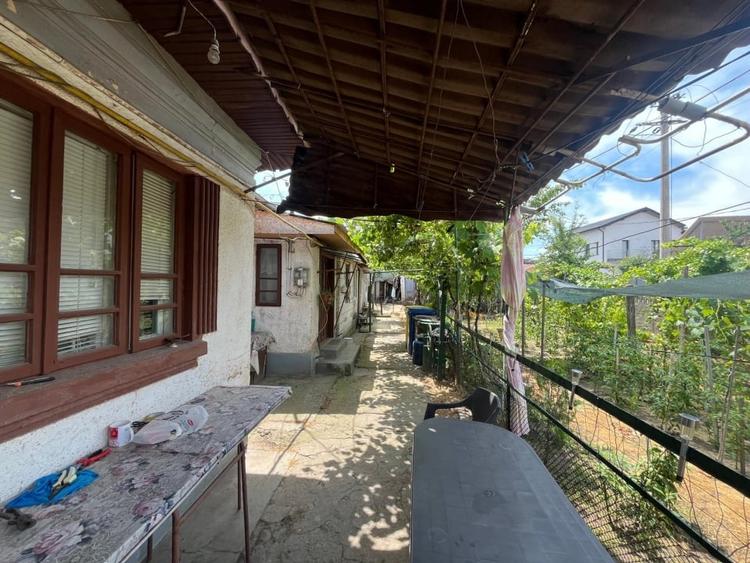 Casă individuală cu 5 camere cu Canalizare în Lascăr Catargiu