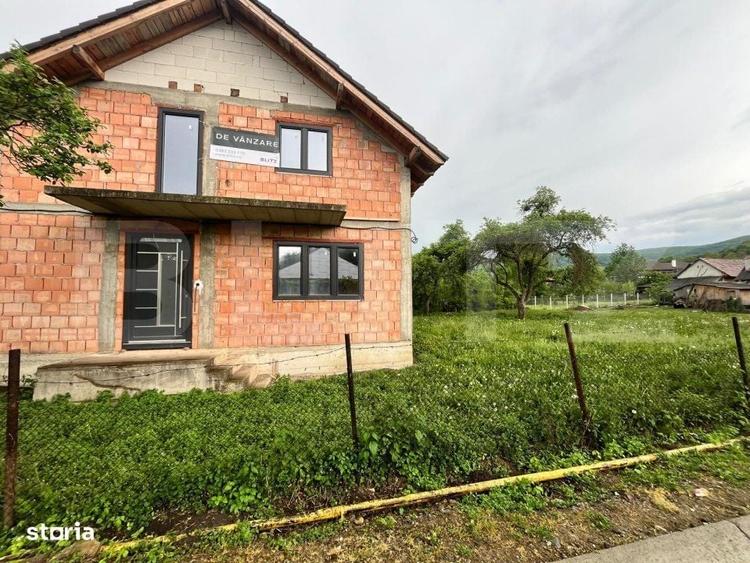 Casă cu 4 camere în Arcalia
