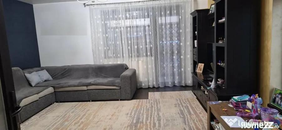 Casă cu 4 camere cu Teren 156 Mp în Buzaului