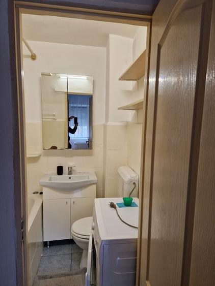 Apartament cu 2 camere semidecomandat în Micro 16