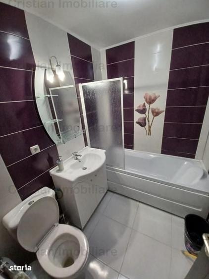 Apartament cu 2 camere semidecomandat în Școlilor