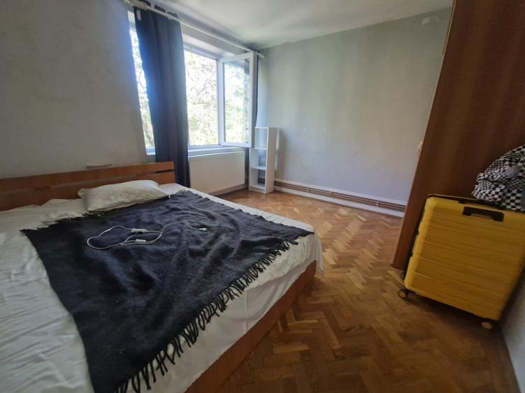 Apartament cu 2 camere semidecomandat în Medicină