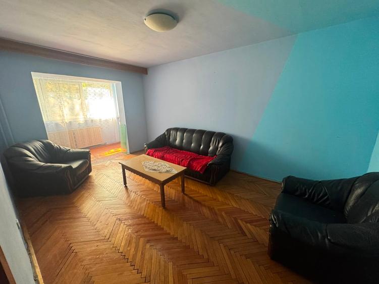 Apartament cu 2 camere semidecomandat în Aradului