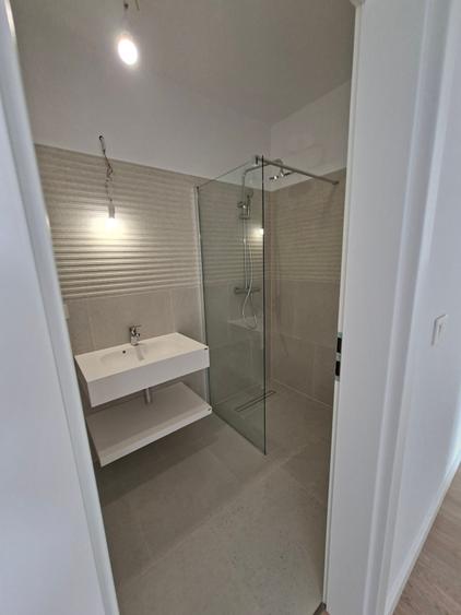 Birou, de 153 mp, în Central