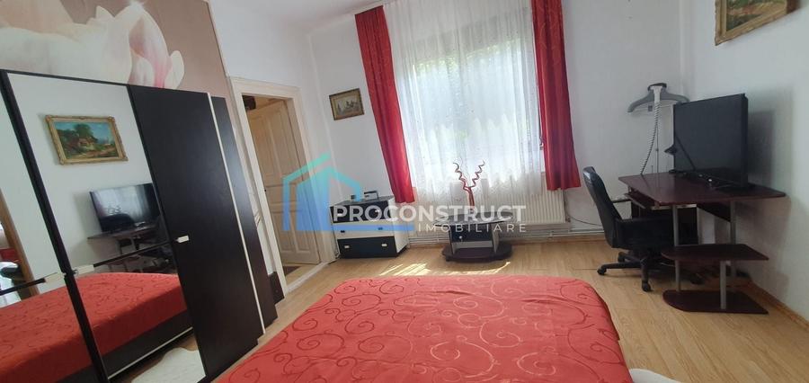 Casă individuală cu 3 camere cu Canalizare în Lipovei