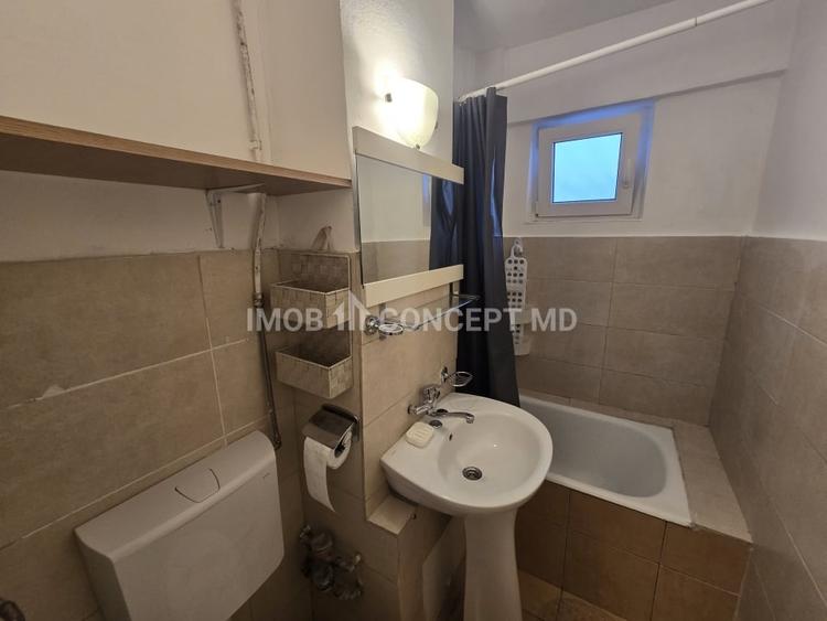 Garsonieră decomandată, mobilată în Malu Roșu