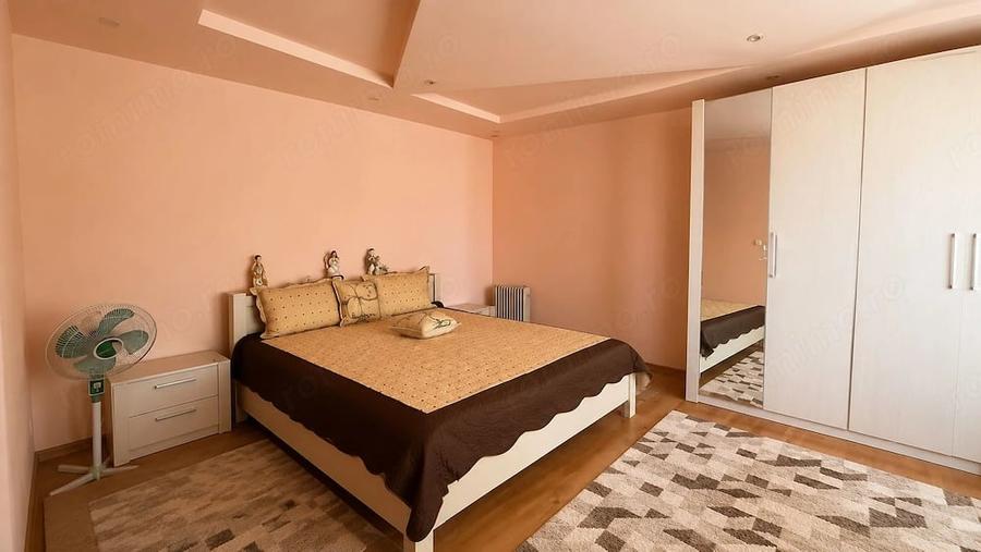 Casă cu Teren 900 Mp în Checea