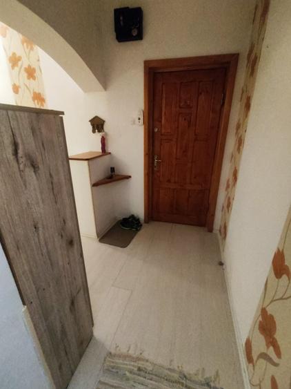 Apartament cu 2 camere semidecomandat în Mărăști