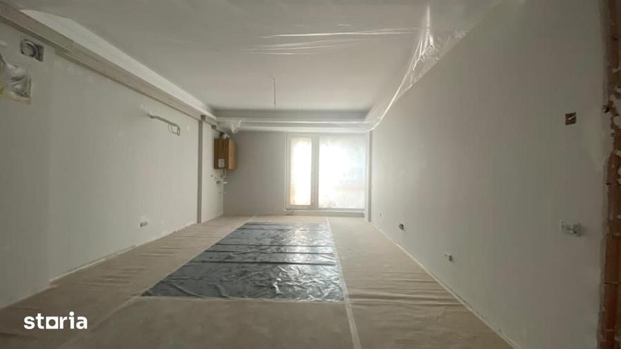Apartament cu 2 camere semidecomandat în Centrul Civic