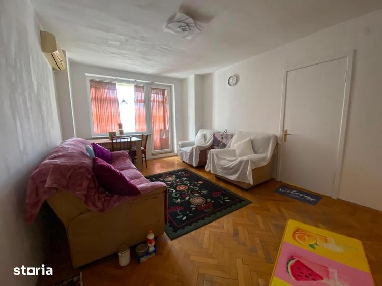 Apartament cu 2 camere în Tei