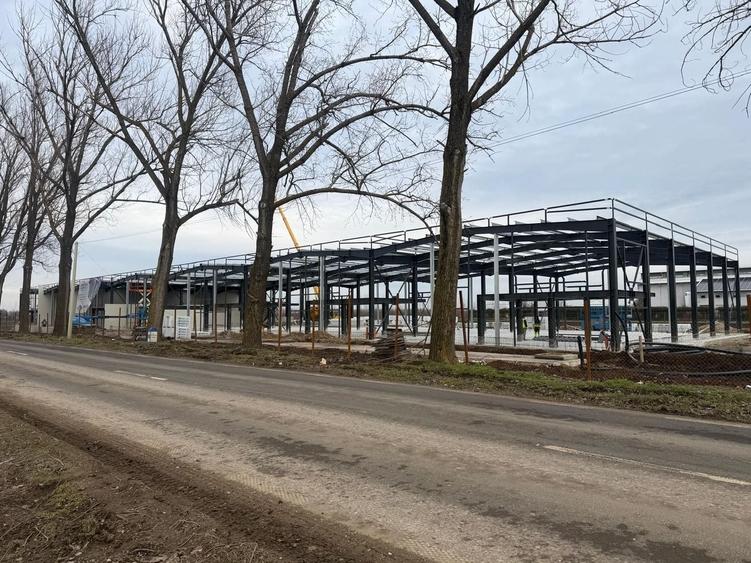 Spațiu industrial, de 535 mp, în Petrăchioaia