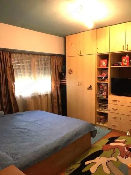 Apartament cu 4 camere decomandat în Simion Bărnuțiu