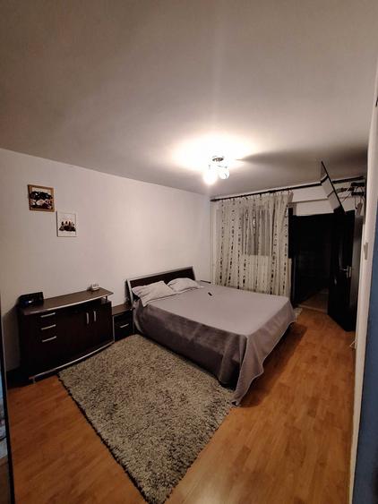 Apartament cu 3 camere decomandat în Țiglina 3
