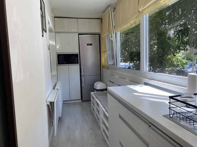 Apartament cu 2 camere decomandat în Trivale