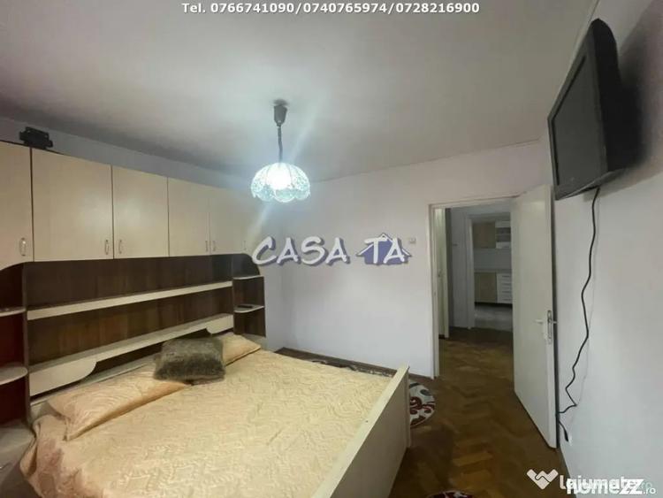 Apartament cu 4 camere decomandat în Central