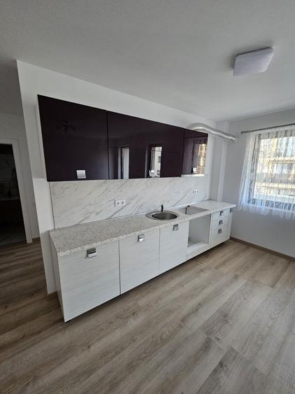 Apartament cu 2 camere decomandat în Florești