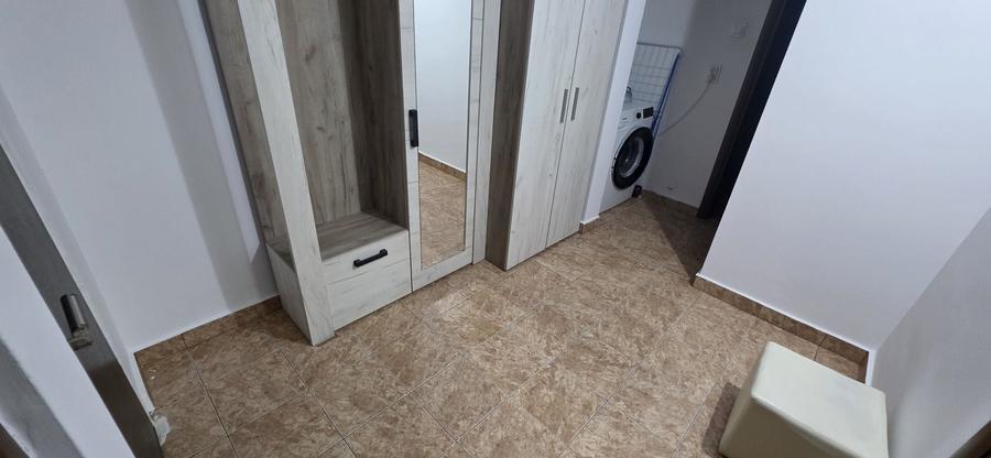 Apartament cu 2 camere decomandat în Rovine