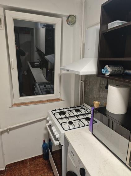 Apartament cu 2 camere decomandat în Dobroești