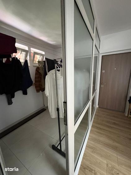 Apartament cu 5 camere în Tomis I
