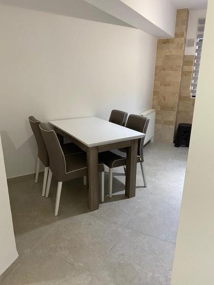 Apartament cu 2 camere decomandat în Trivale