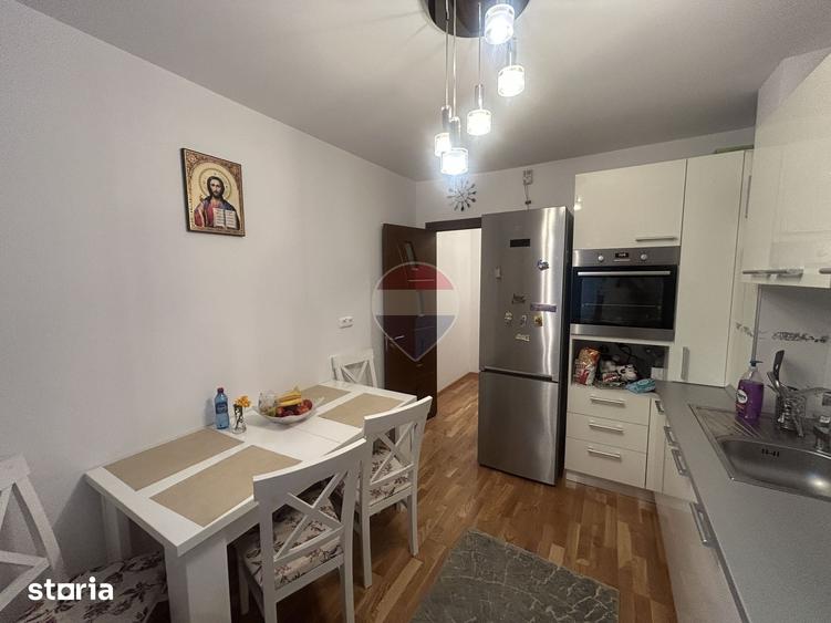 Apartament cu 3 camere decomandat în Traian