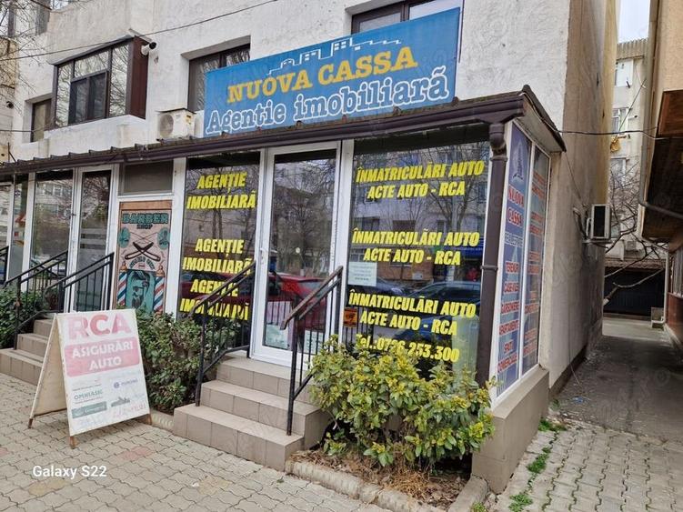 Apartament cu 3 camere decomandat în Sud