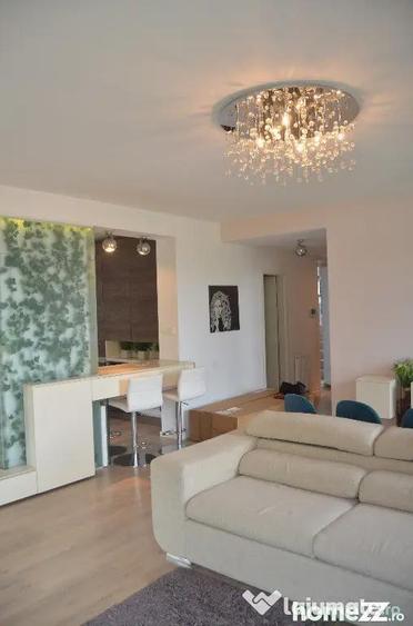 Apartament cu 3 camere decomandat în Dealul Cetății