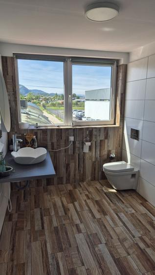 Showroom +Hala Depozitare TVA total 1100mp - 2