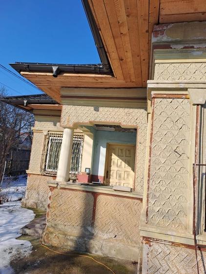 Dascalu, casa veche 4 camere, acoperis nou, teren 1300 mp, deschidere 39 m - 13