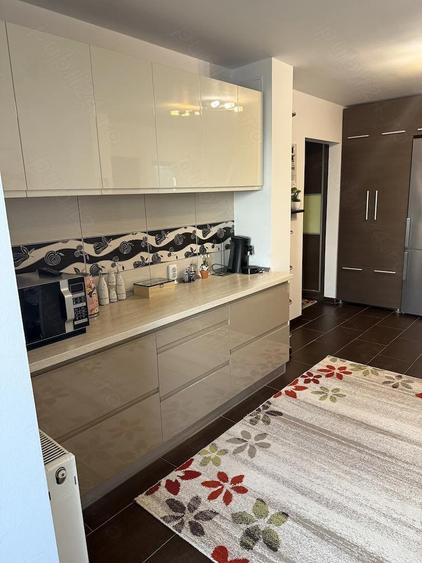 Inchiriez apartament cu 3 camere Nufarul - 1