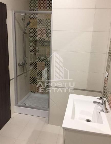 Casa insiruita cu 4 camere si garaj,Mosnita Noua - 12