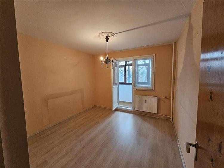 Apartament 3 camere de vanzare - etaj 2 - aproape de metrou Dristor - 19