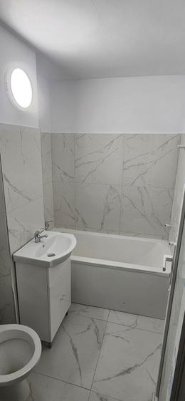 Vand garsoniera cu balcon - 1