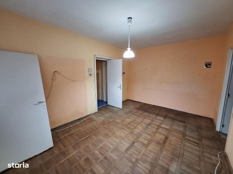 Apartament cu balcon si gradina, centrul Bacaului - 6