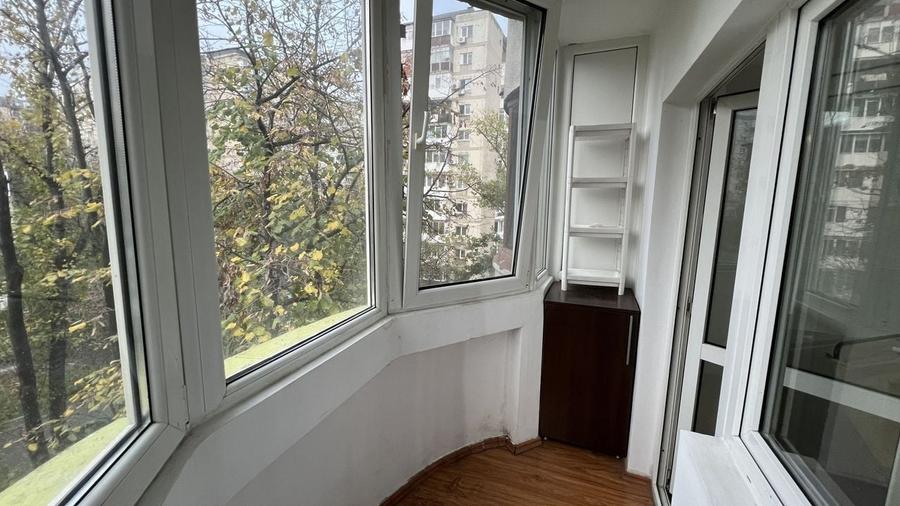 Garsoniera decomandata bloc 1986 Lujerului, Militari - 7