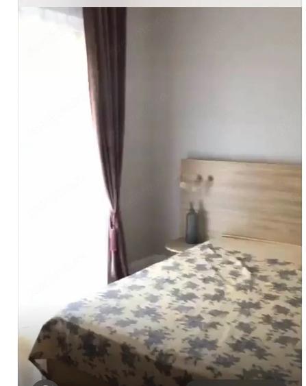 Apartament cu 3 camere semidecomandat în Aradului