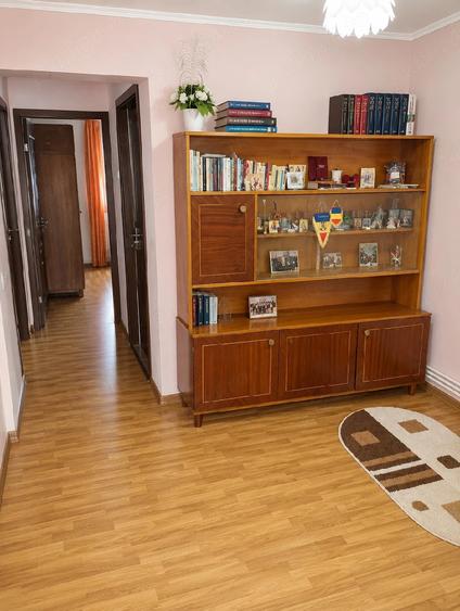 Vand apartament cu 3 camere Tecuci,Gh. Petra?cu,central - 2