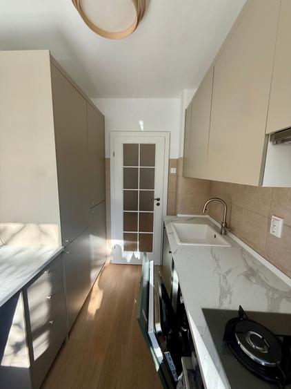 Apartament de 2 camere spre inchiriere - Piata Gorjului - str. Floare Rosie - 1